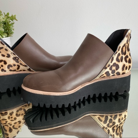 ALL BLACK Flatform Ankle Leather Jungle Print Tread Platform Shoes Size 9 - Picture 11 of 12